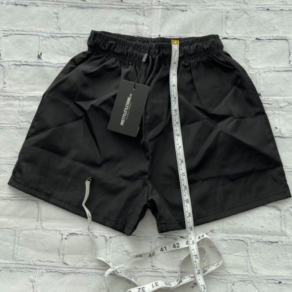 Pretty Little Thing Black Shell Short - Picture 5 of 11